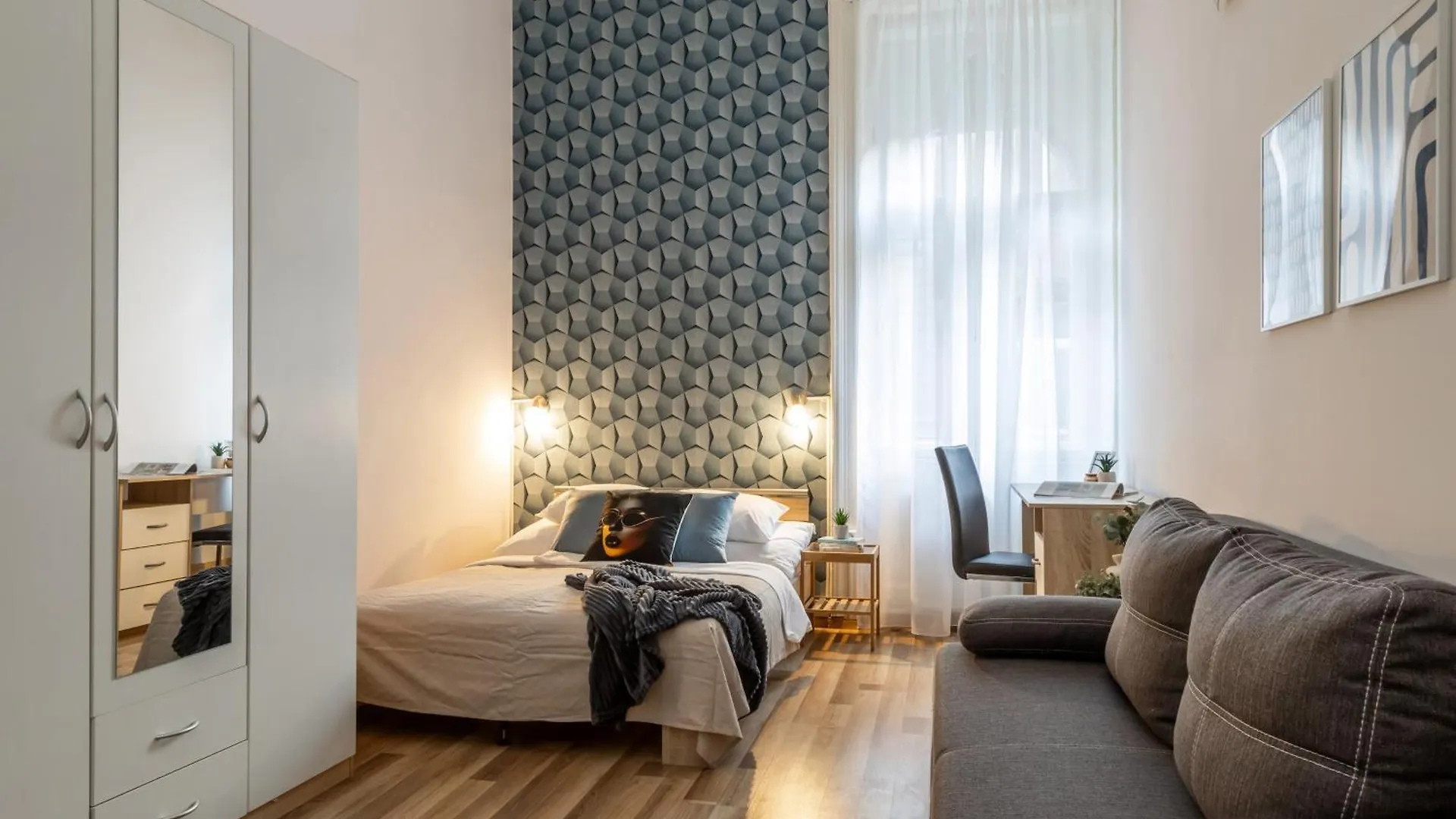 Urban Lights Apartment In Downtown Budapesta Ungaria